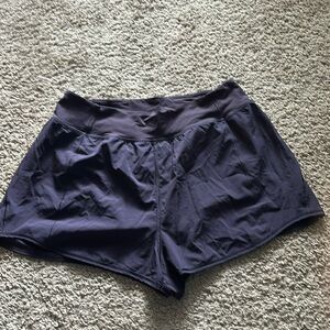 Lululemon 2 1/2” Shorts